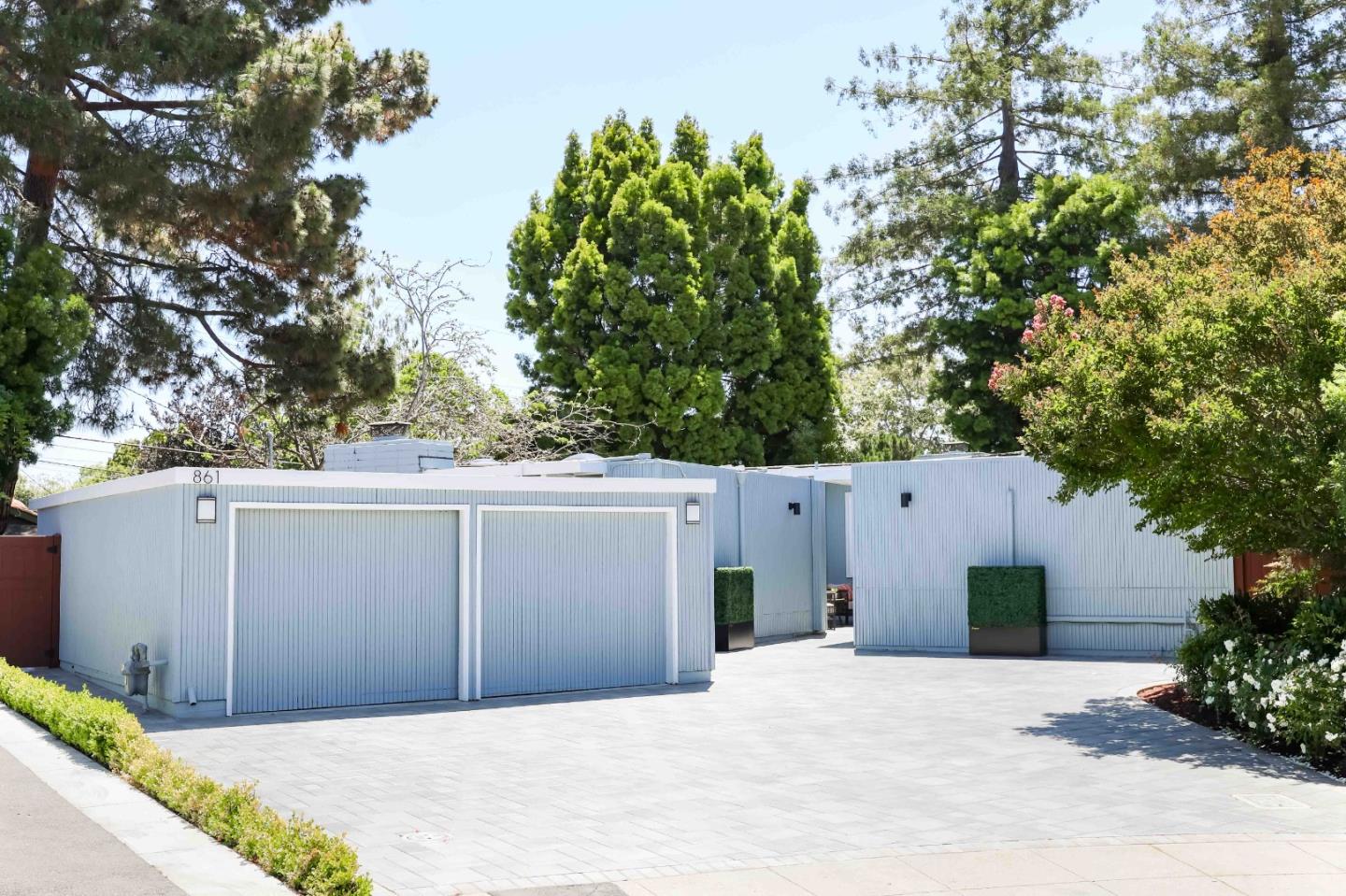 Neighborhood Neighborhood-4