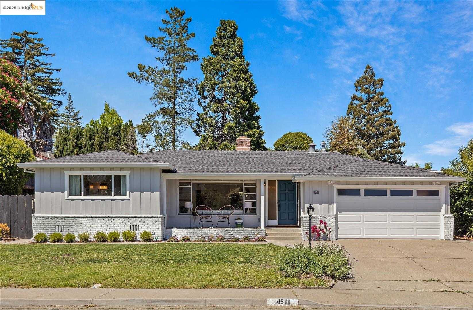 Neighborhood Neighborhood-8