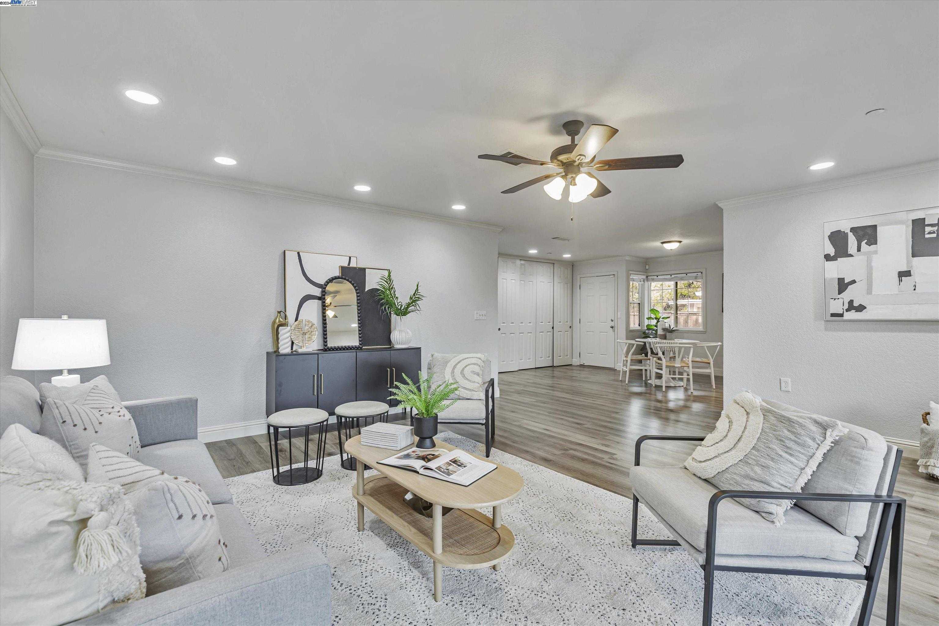 Neighborhood Neighborhood-9