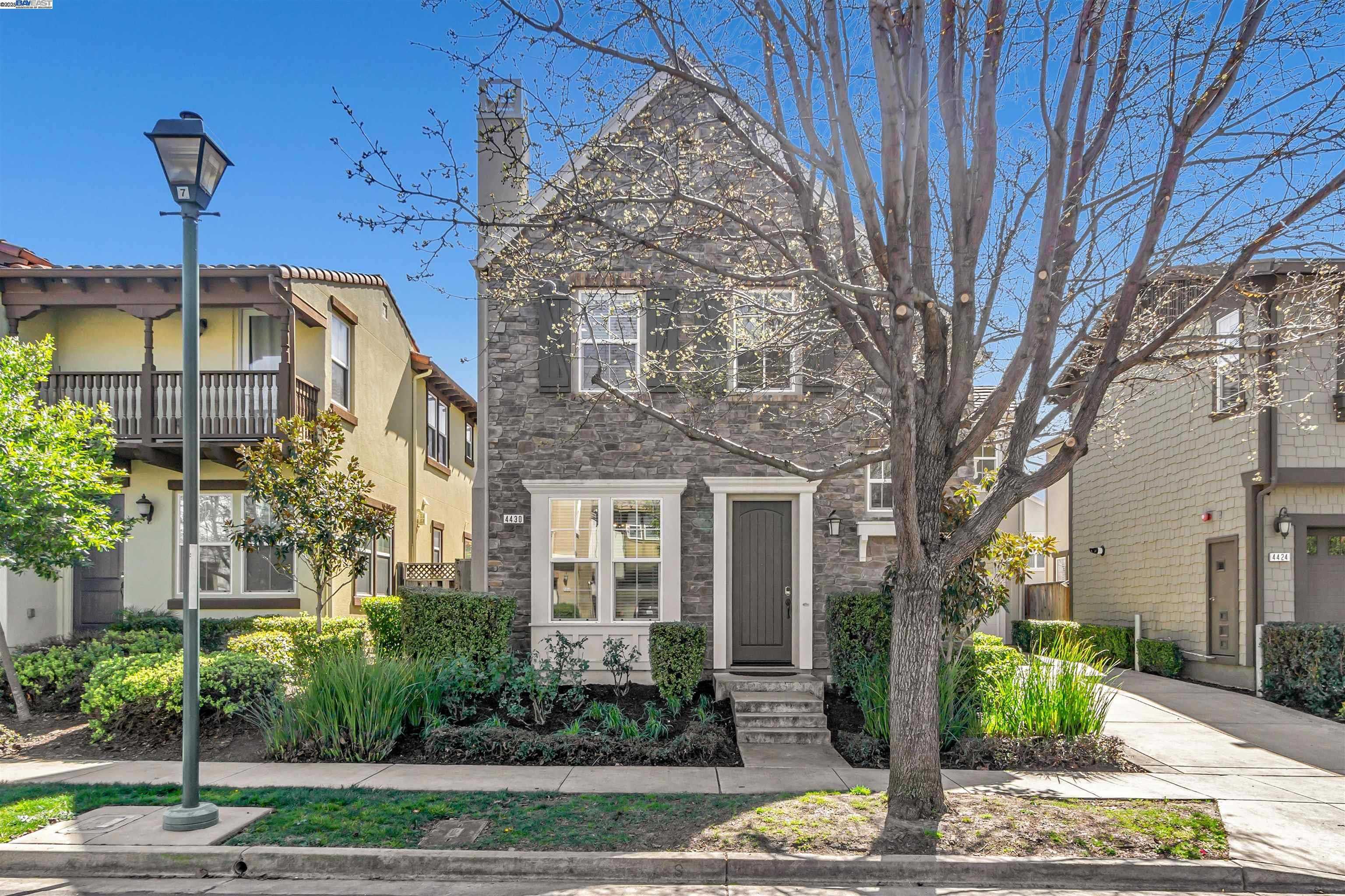 Neighborhood Neighborhood-2