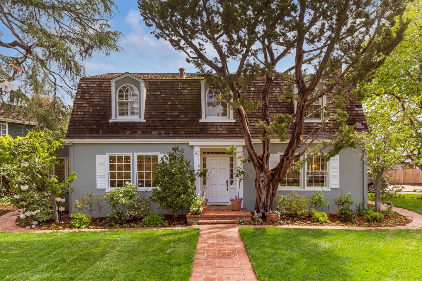 Neighborhood Neighborhood-46