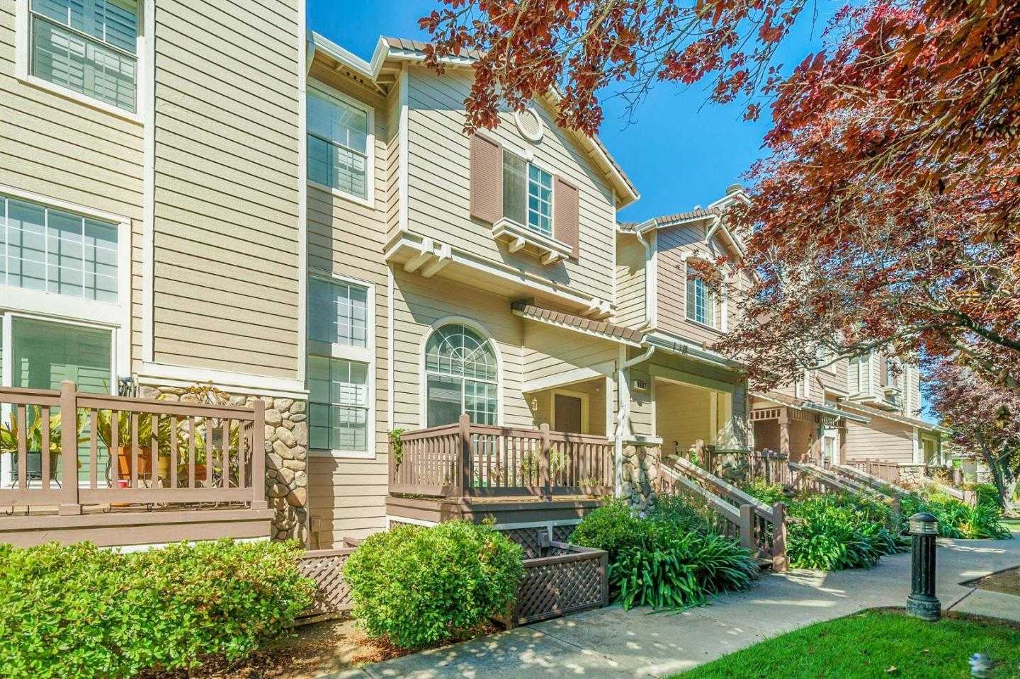 Neighborhood Neighborhood-103