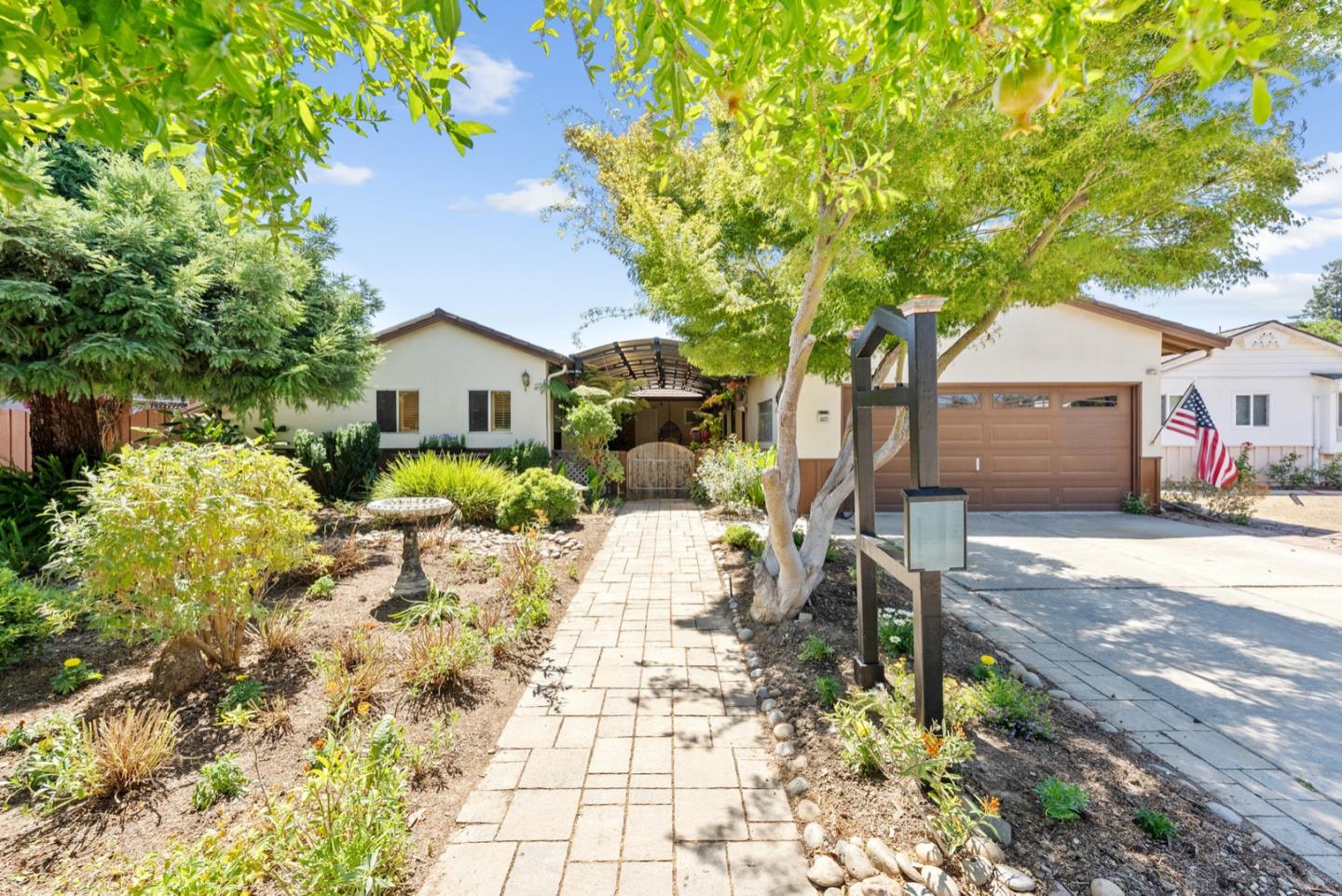 Neighborhood Neighborhood-78