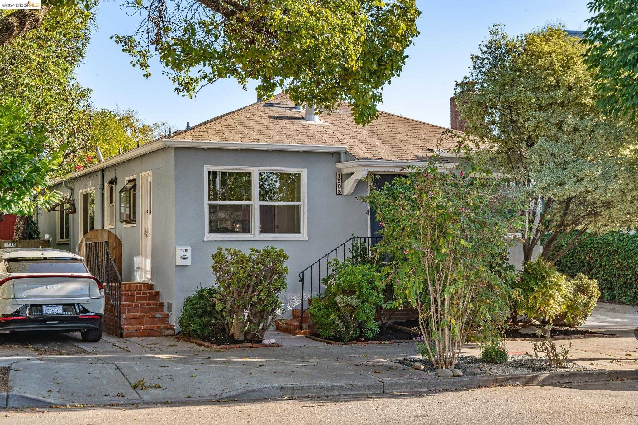 Neighborhood Neighborhood-8