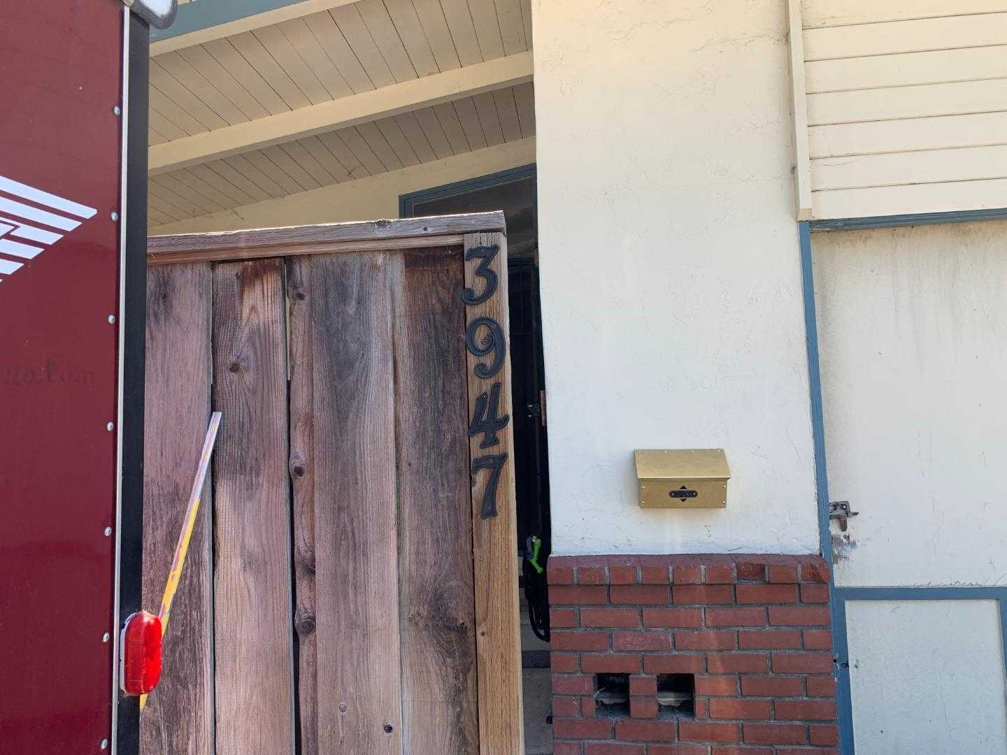 Neighborhood Neighborhood-102