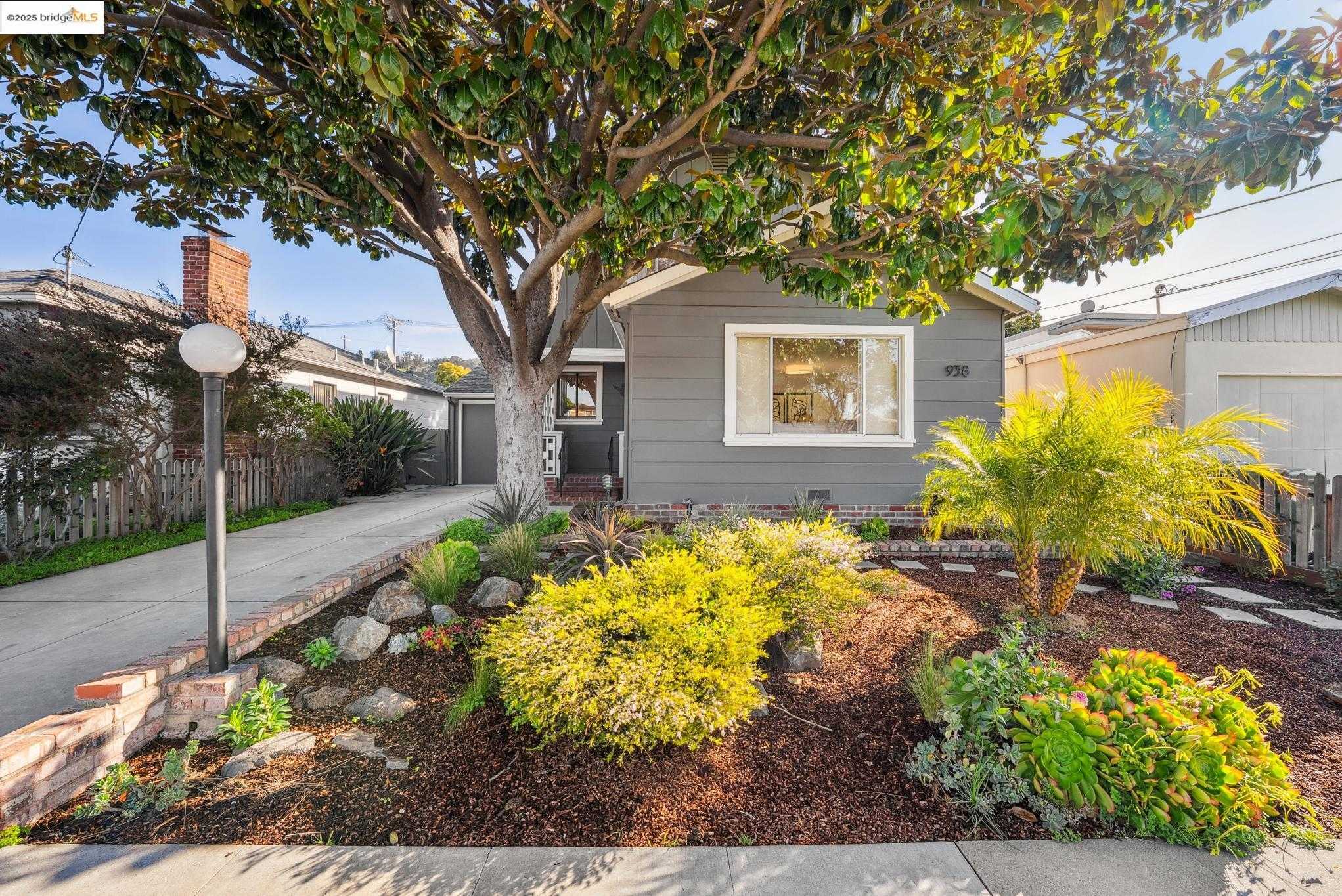 Neighborhood Neighborhood-8