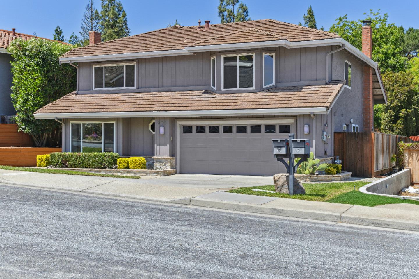 Neighborhood Neighborhood-62