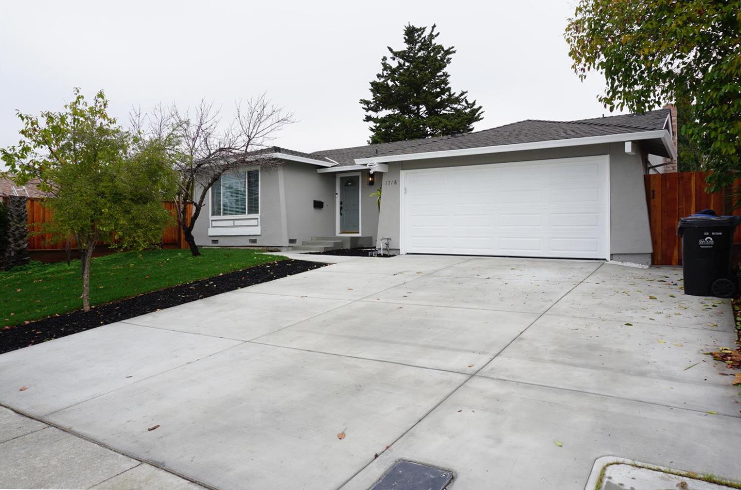 Neighborhood Neighborhood-4