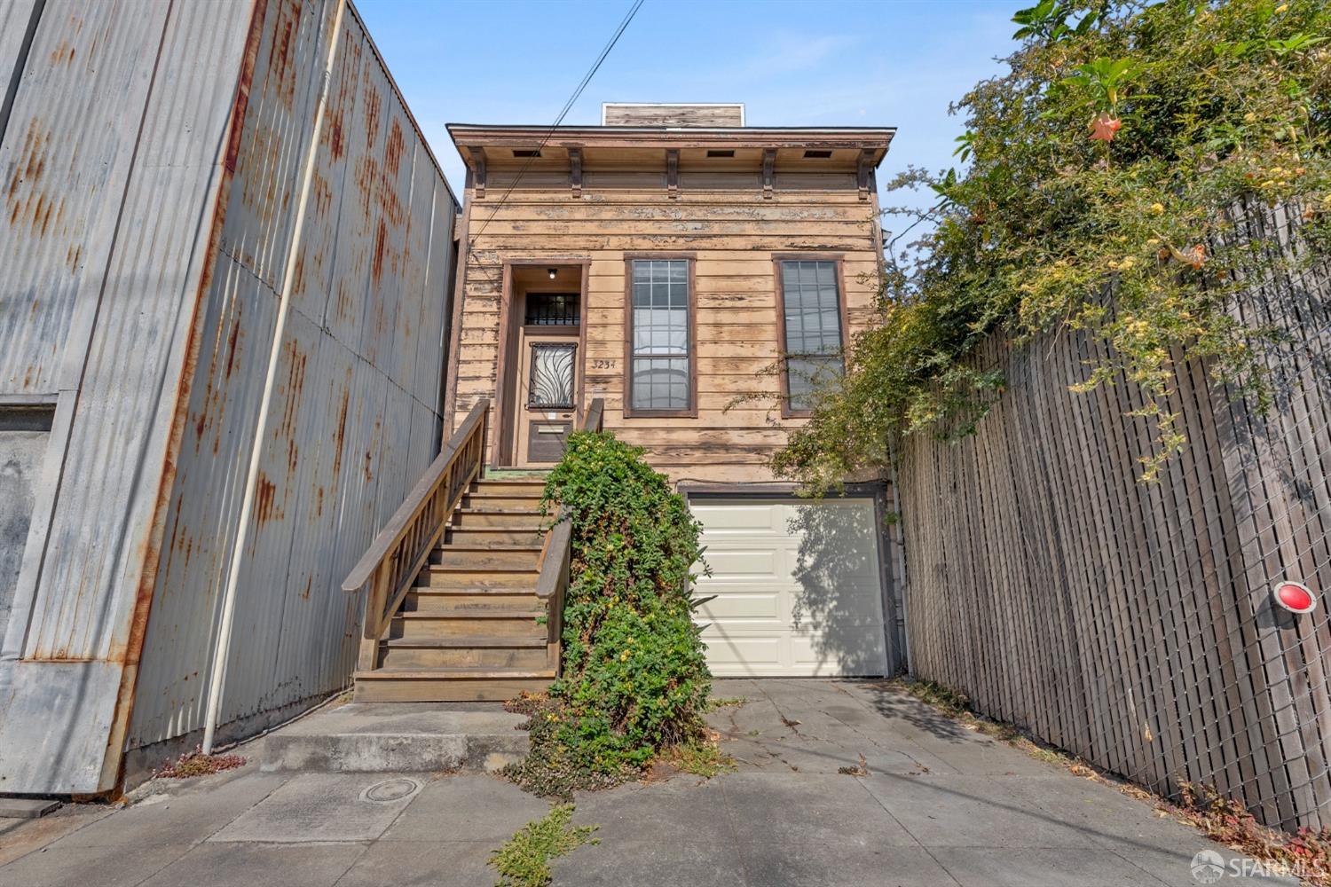 Neighborhood Neighborhood-20