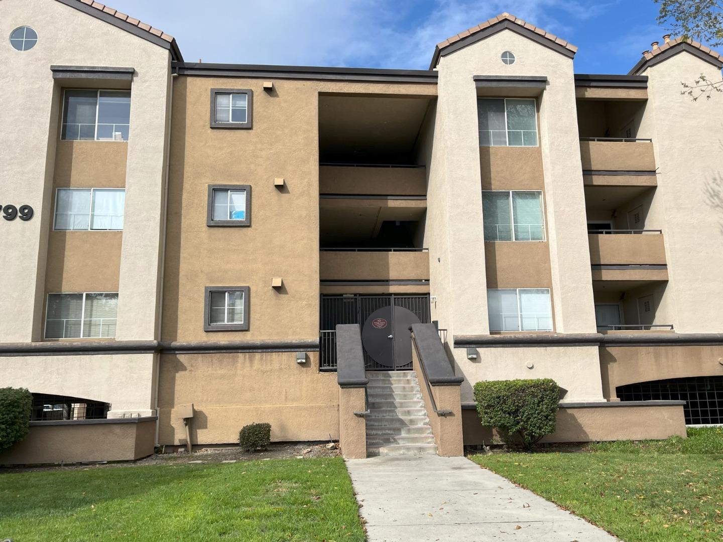 Neighborhood Neighborhood-24