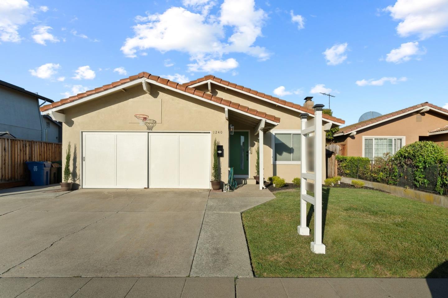 Neighborhood Neighborhood-9