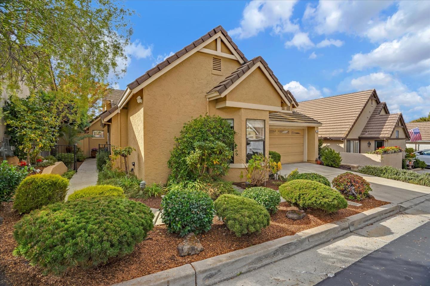 Neighborhood Neighborhood-49