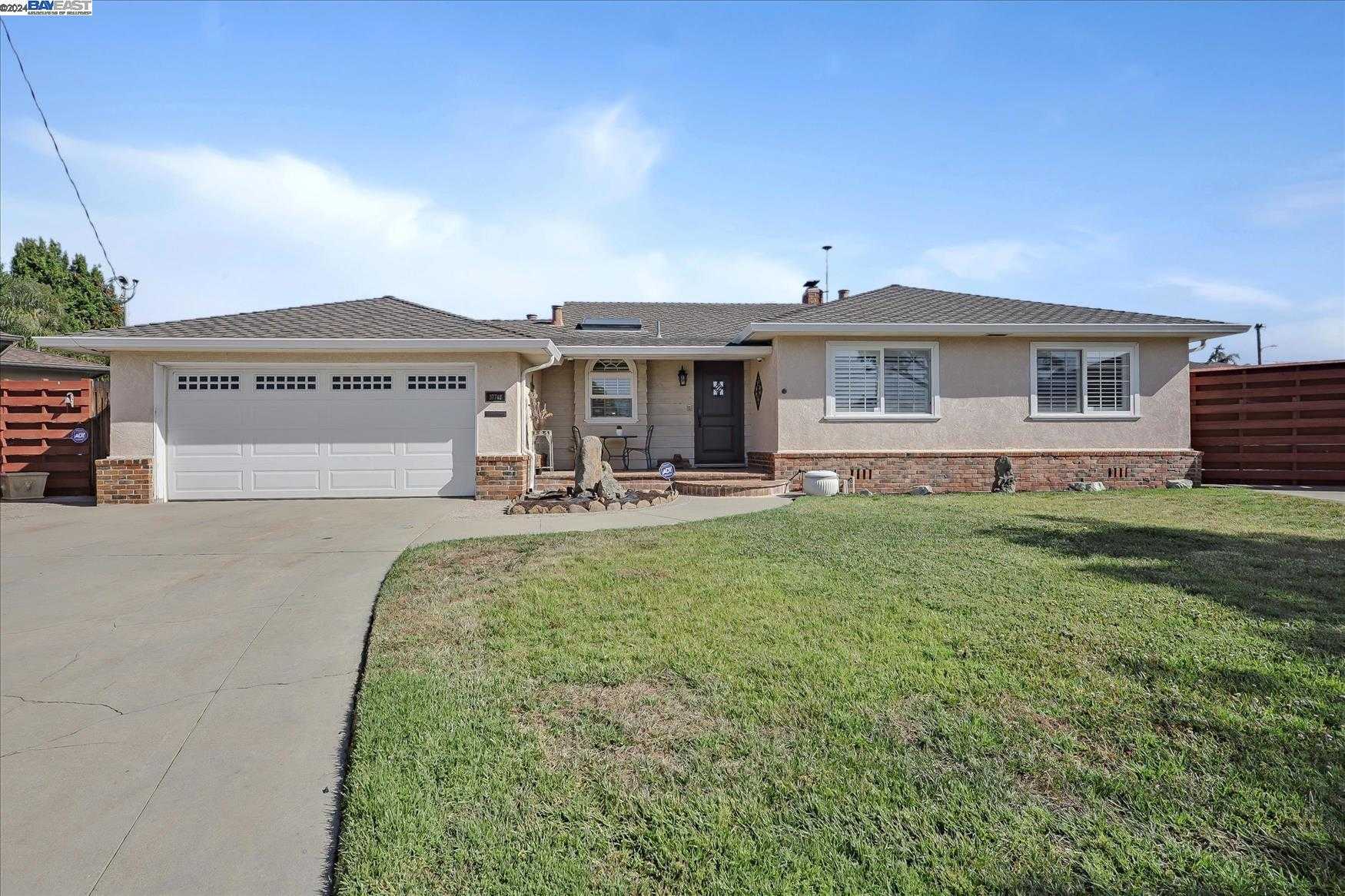 Neighborhood Neighborhood-25