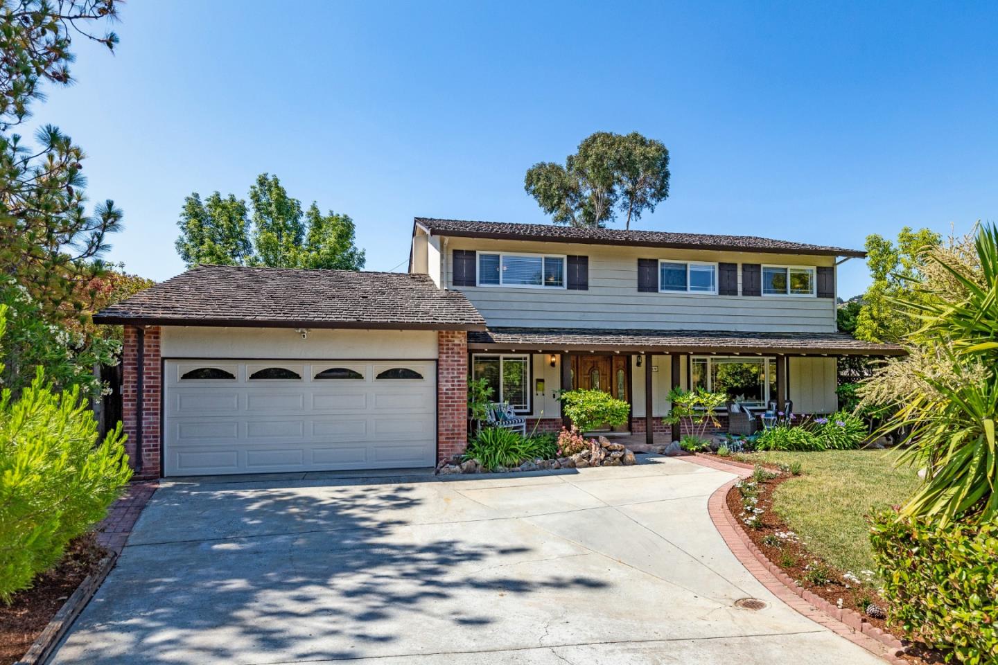 Neighborhood Neighborhood-106