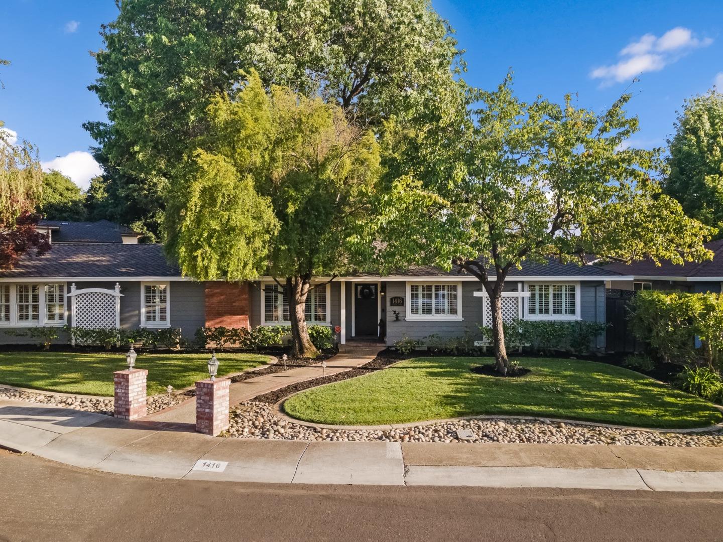 Neighborhood Neighborhood-18