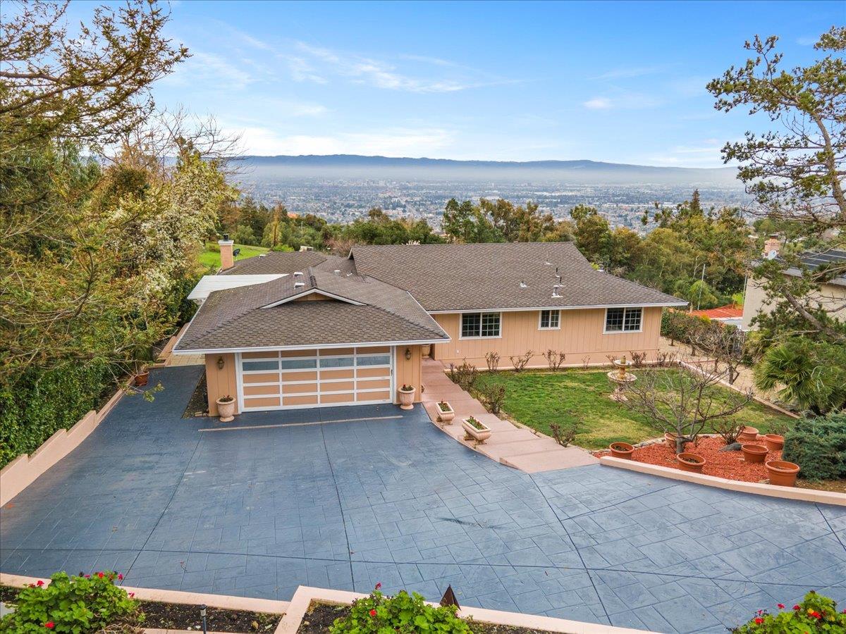 Neighborhood Neighborhood-105