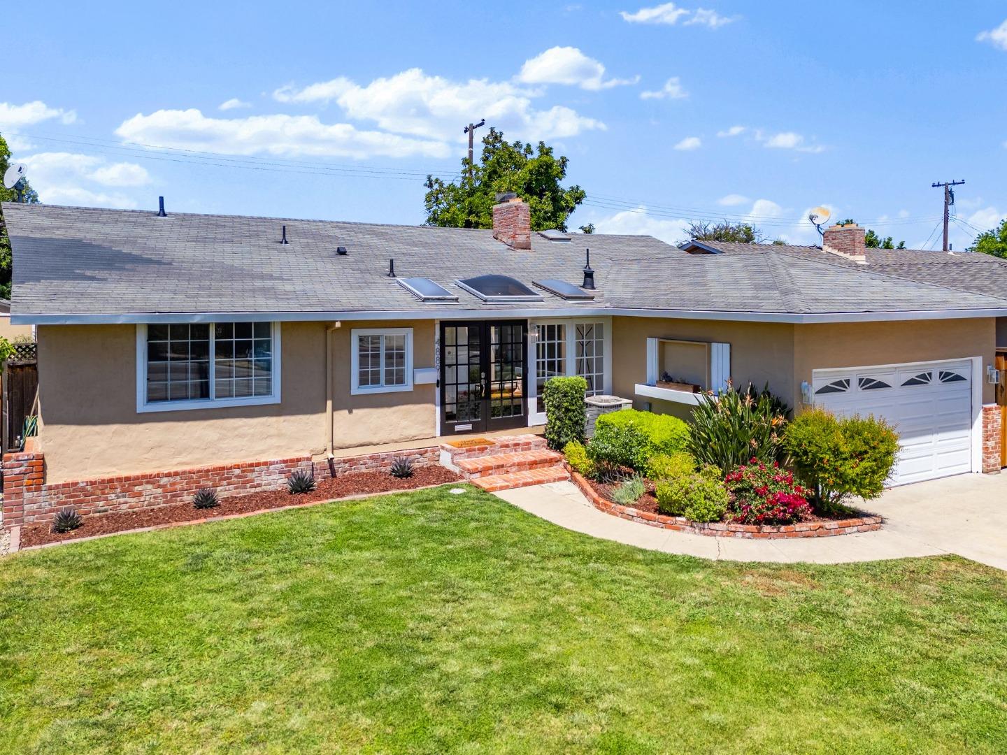 Neighborhood Neighborhood-3