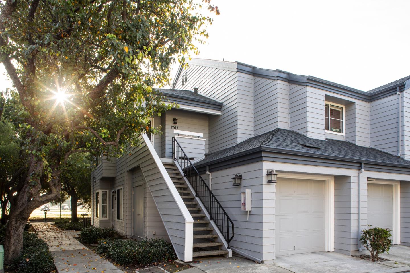 Neighborhood Neighborhood-74