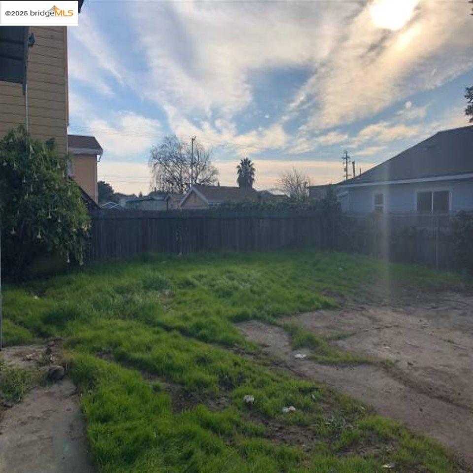 Neighborhood Neighborhood-28