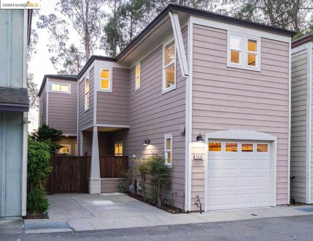 Neighborhood Neighborhood-4