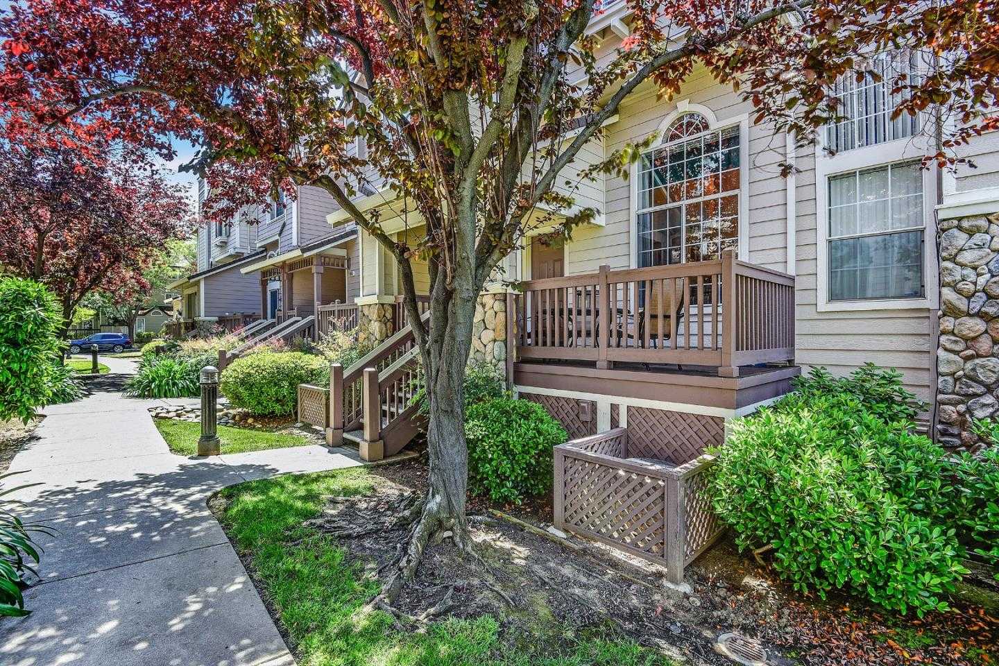 Neighborhood Neighborhood-104