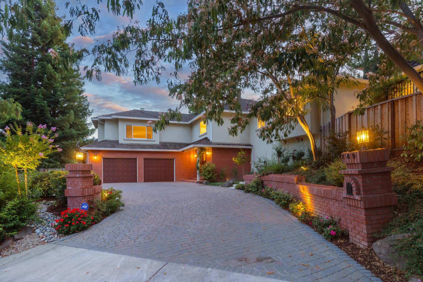 Neighborhood Neighborhood-31