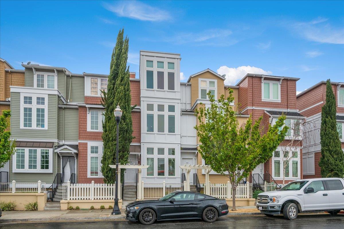 Neighborhood Neighborhood-17