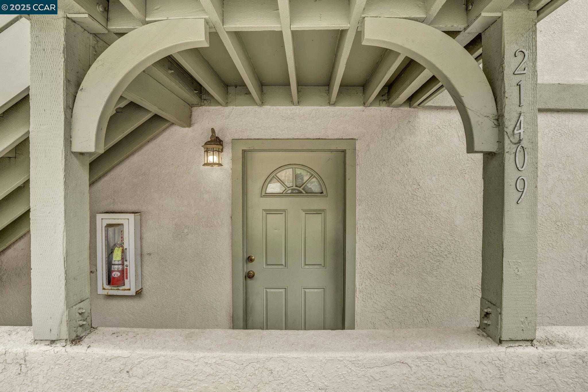 Neighborhood Neighborhood-10