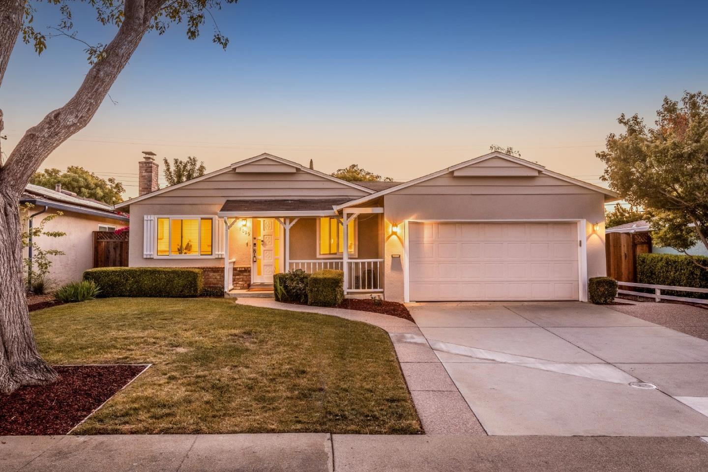 Neighborhood Neighborhood-31