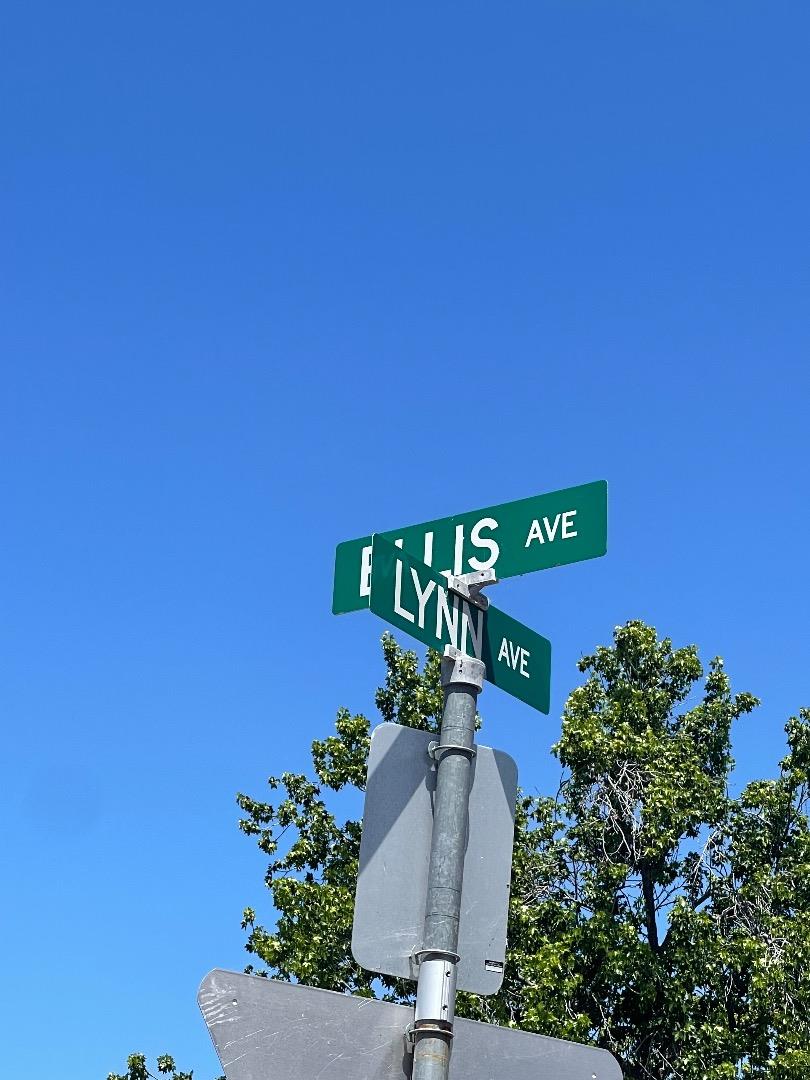 Neighborhood Neighborhood-20