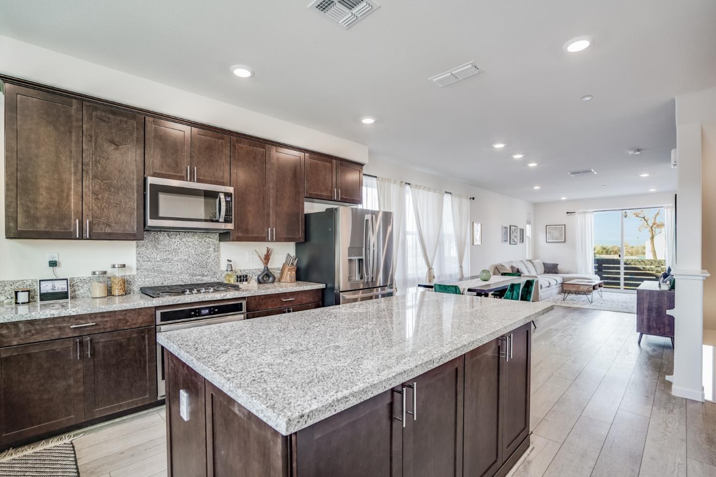 Neighborhood Neighborhood-113