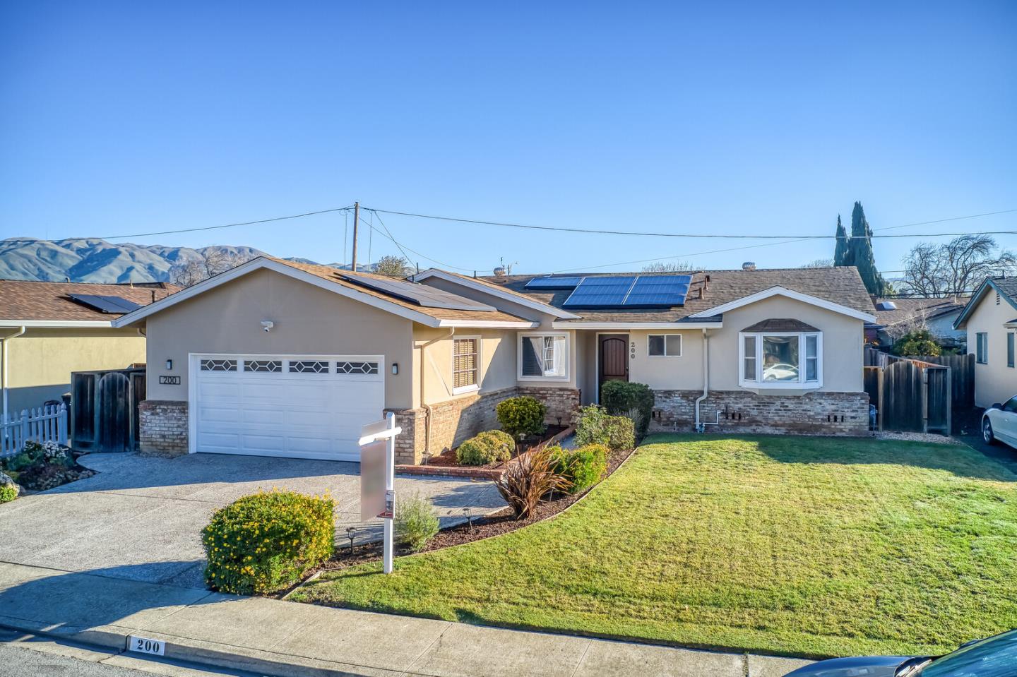 Neighborhood Neighborhood-31