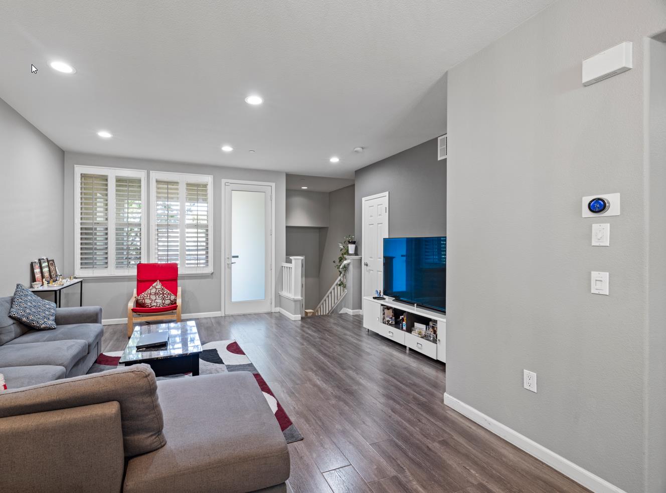 Neighborhood Neighborhood-6