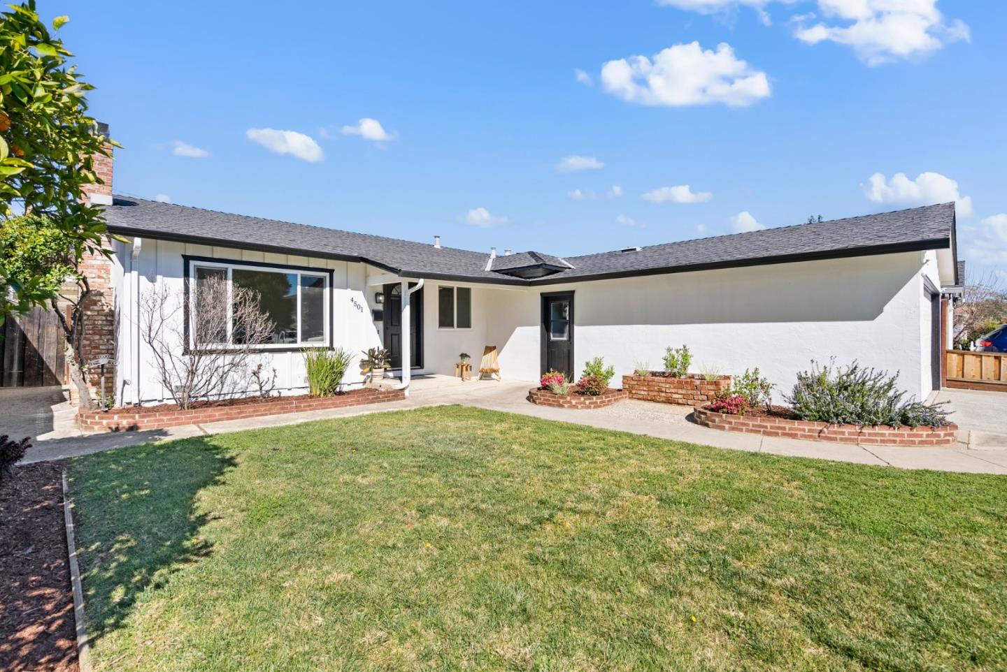 Neighborhood Neighborhood-31