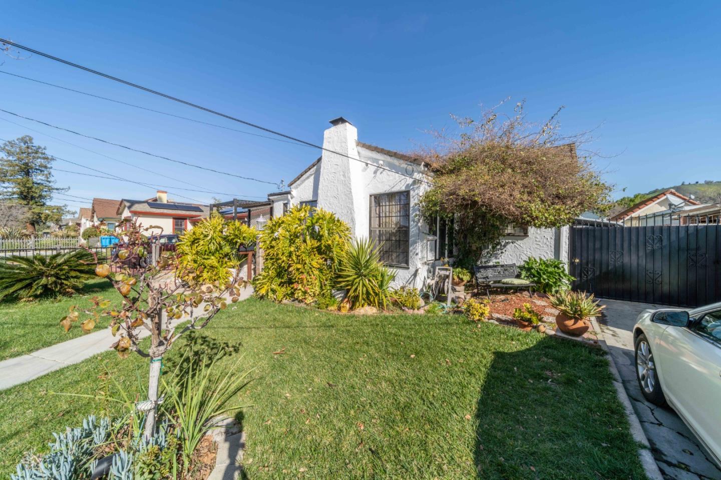 Neighborhood Neighborhood-17