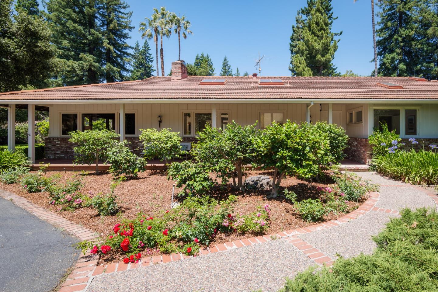 Neighborhood Neighborhood-16