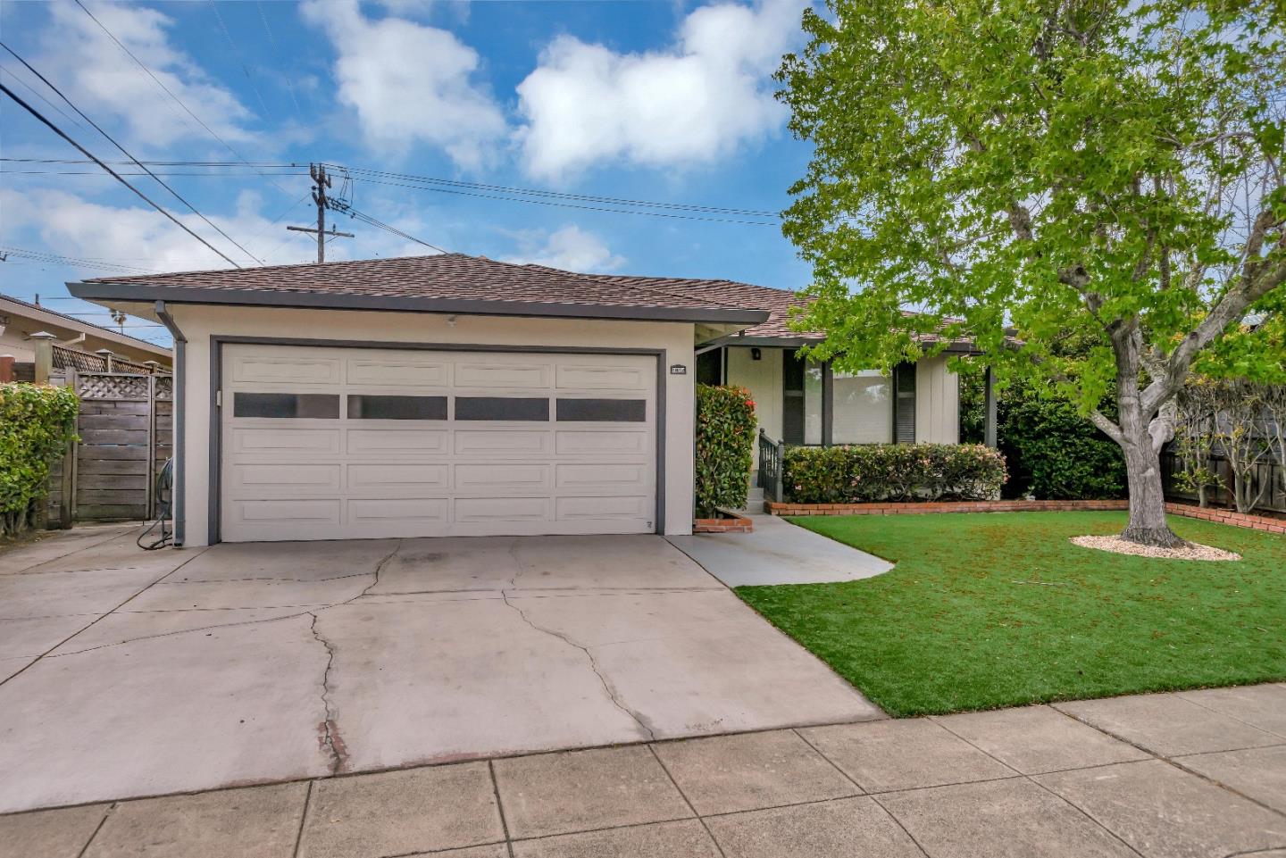 Neighborhood Neighborhood-25