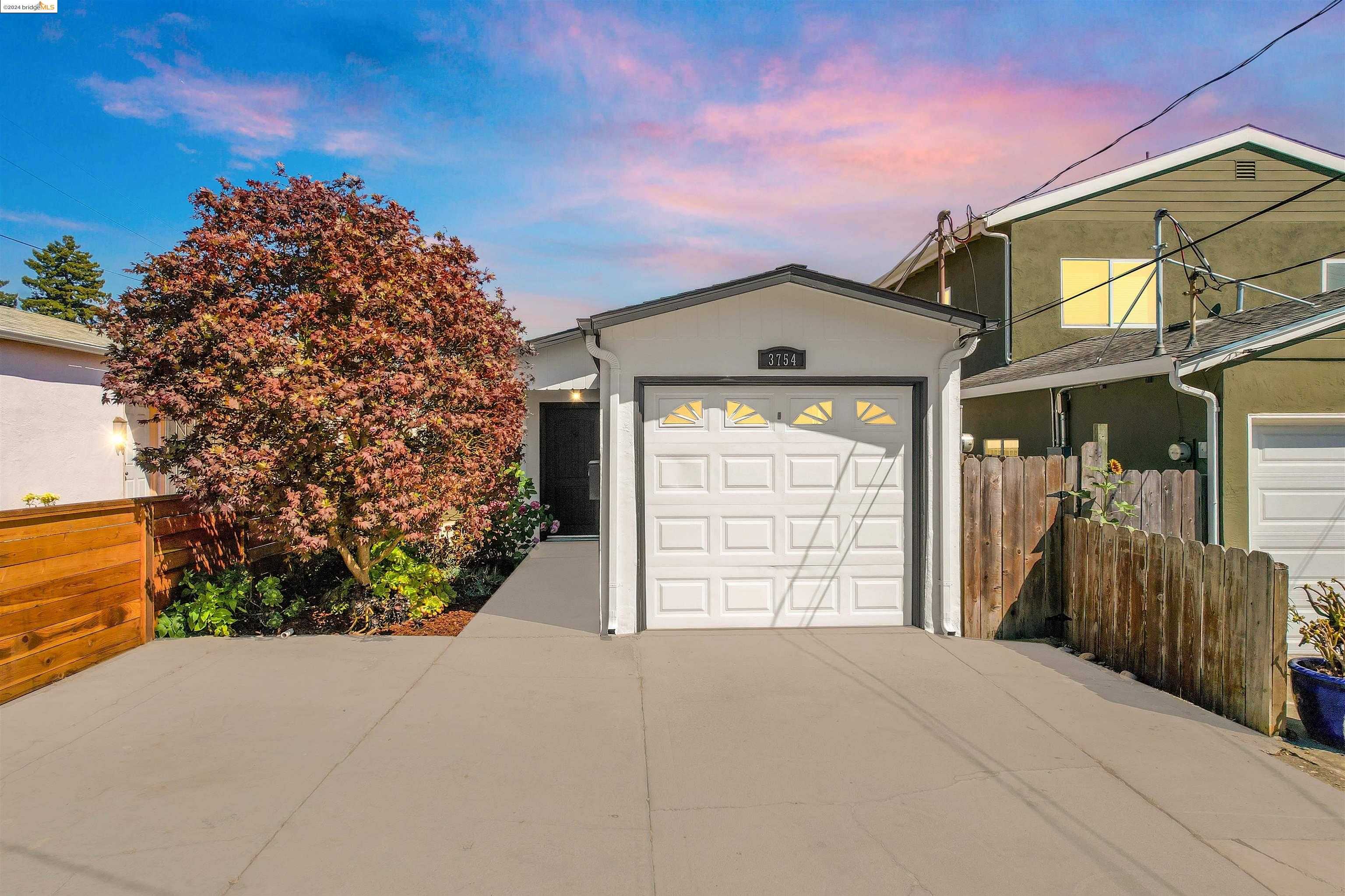 Neighborhood Neighborhood-32