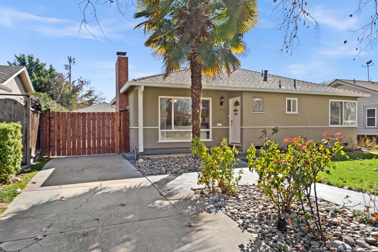 Neighborhood Neighborhood-79