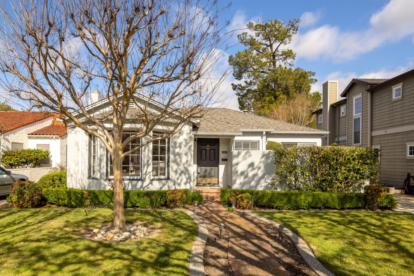 Neighborhood Neighborhood-84