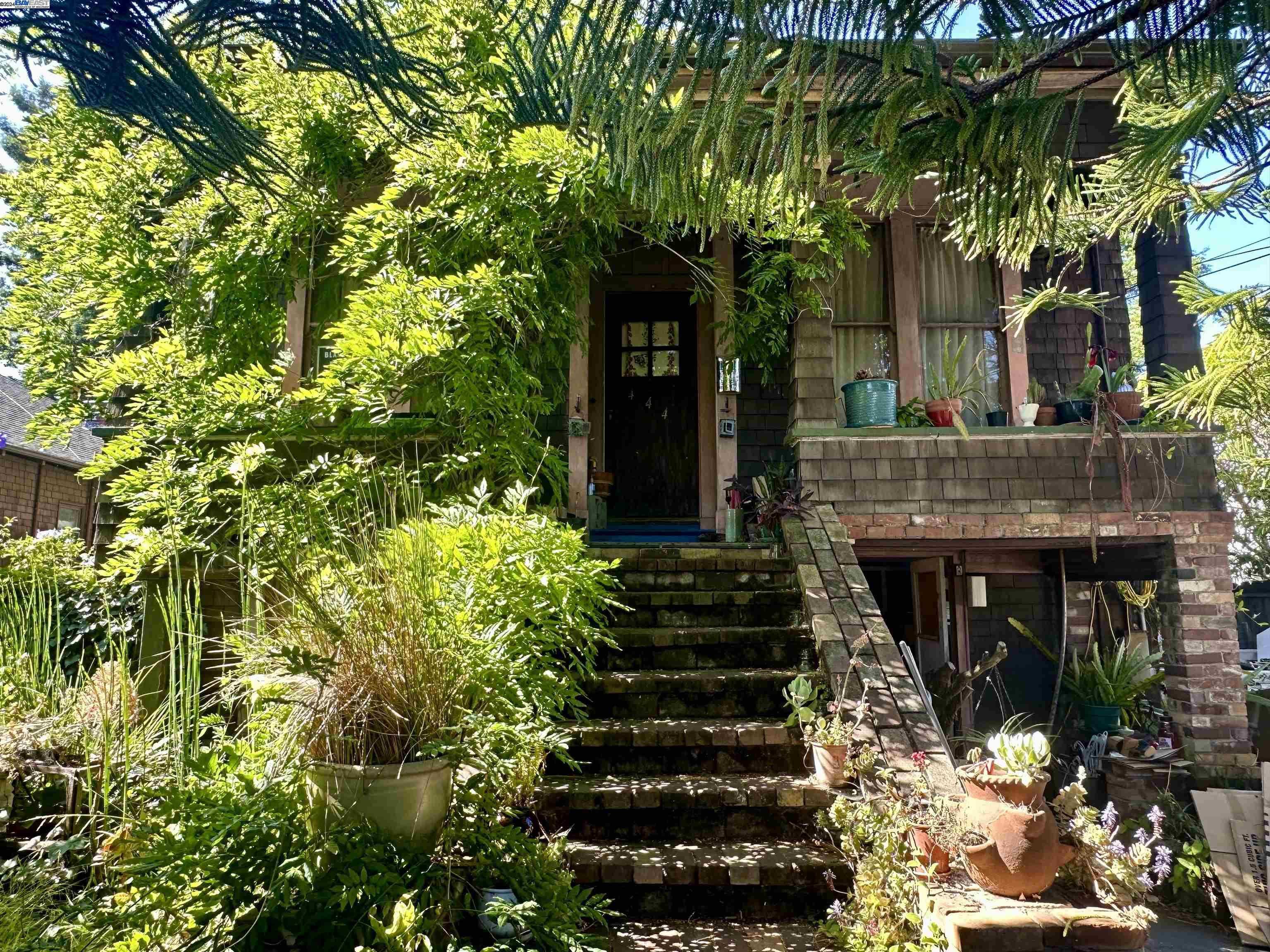 Neighborhood Neighborhood-12