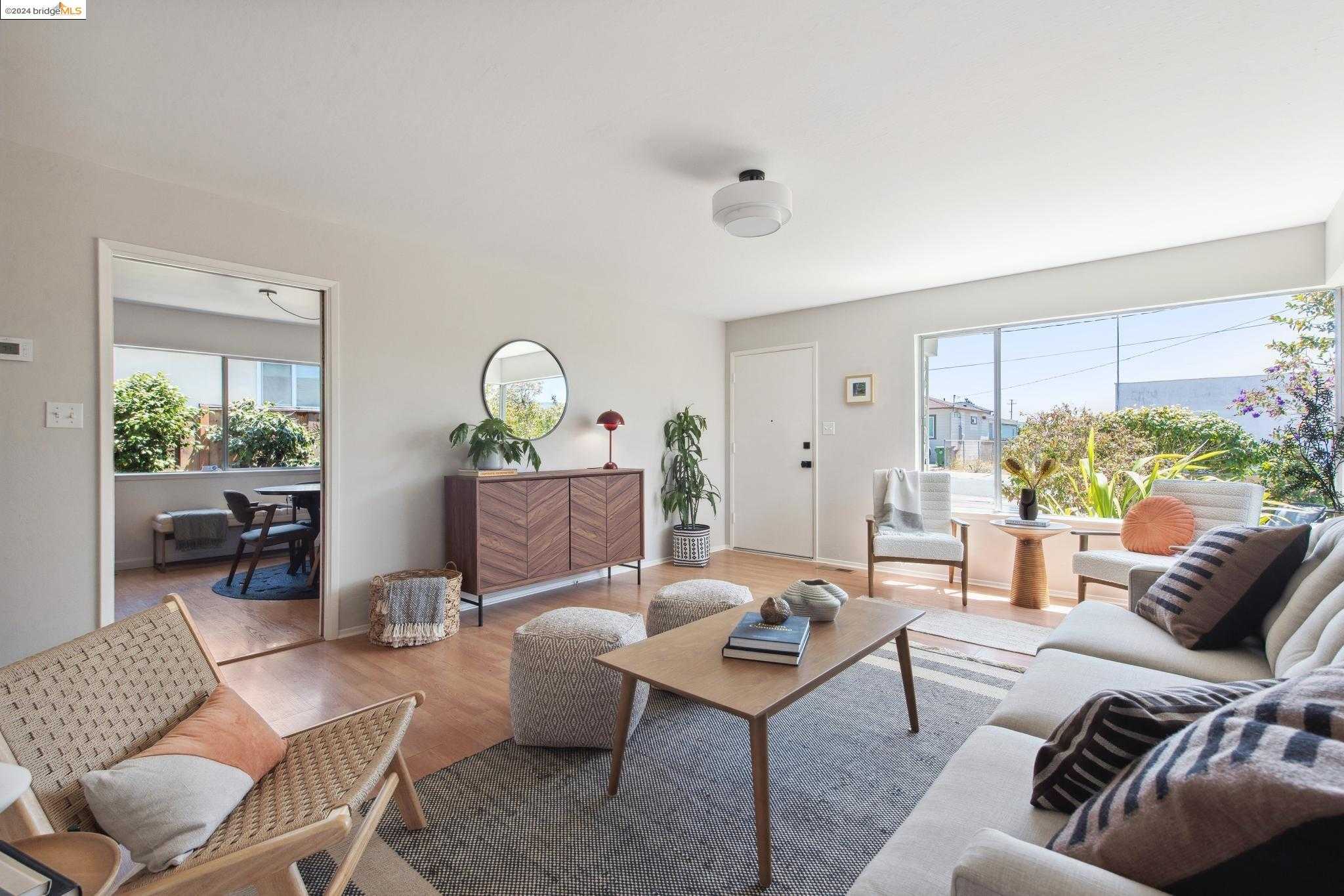 Neighborhood Neighborhood-4