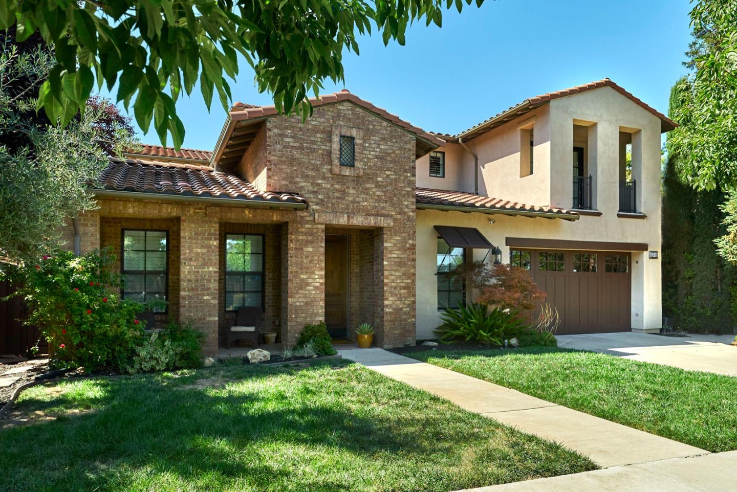 Neighborhood Neighborhood-1