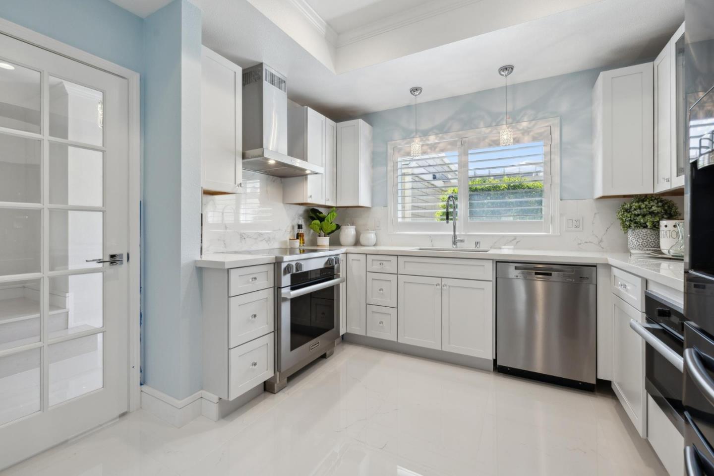 Neighborhood Neighborhood-16