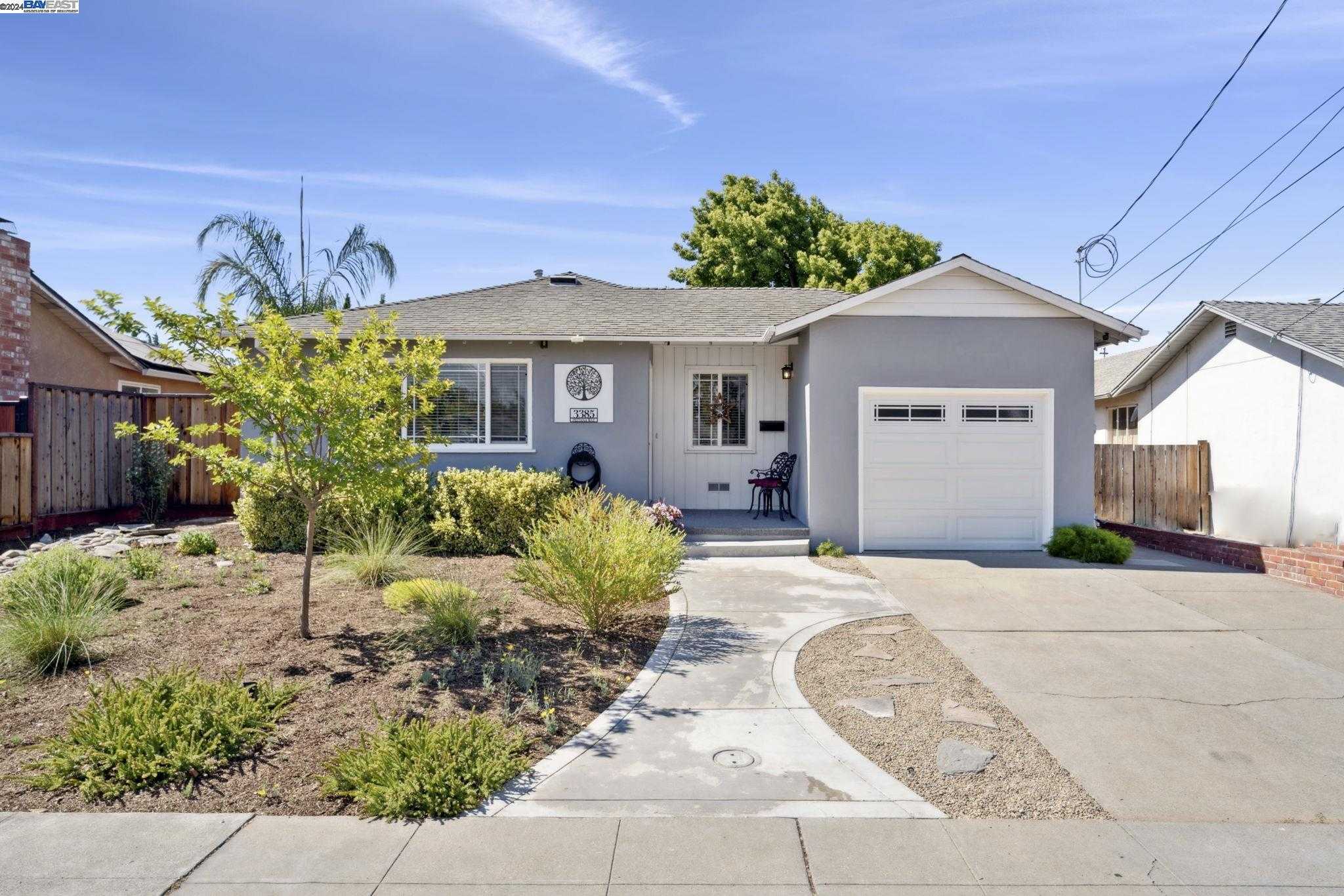 Neighborhood Neighborhood-29