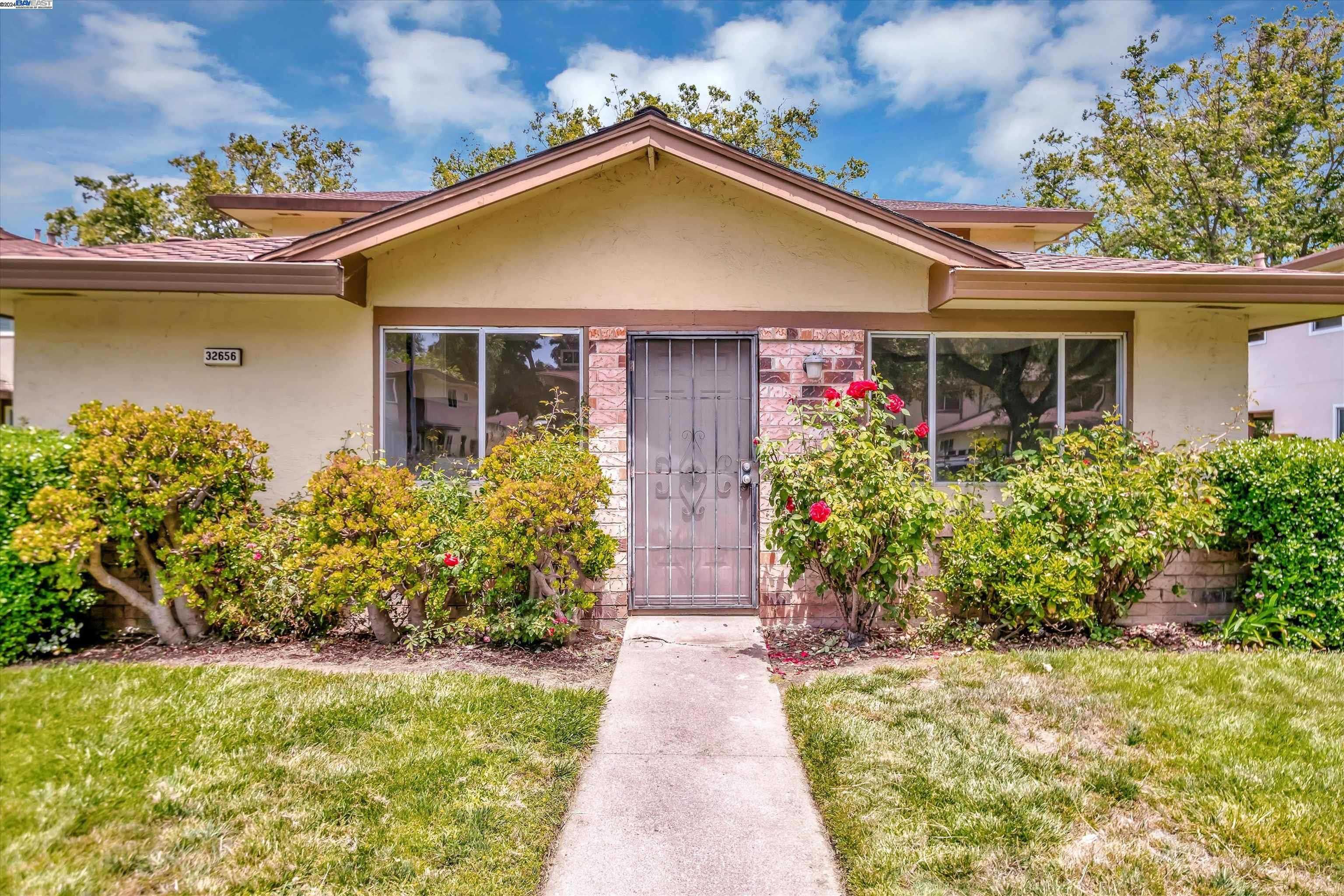 Neighborhood Neighborhood-12