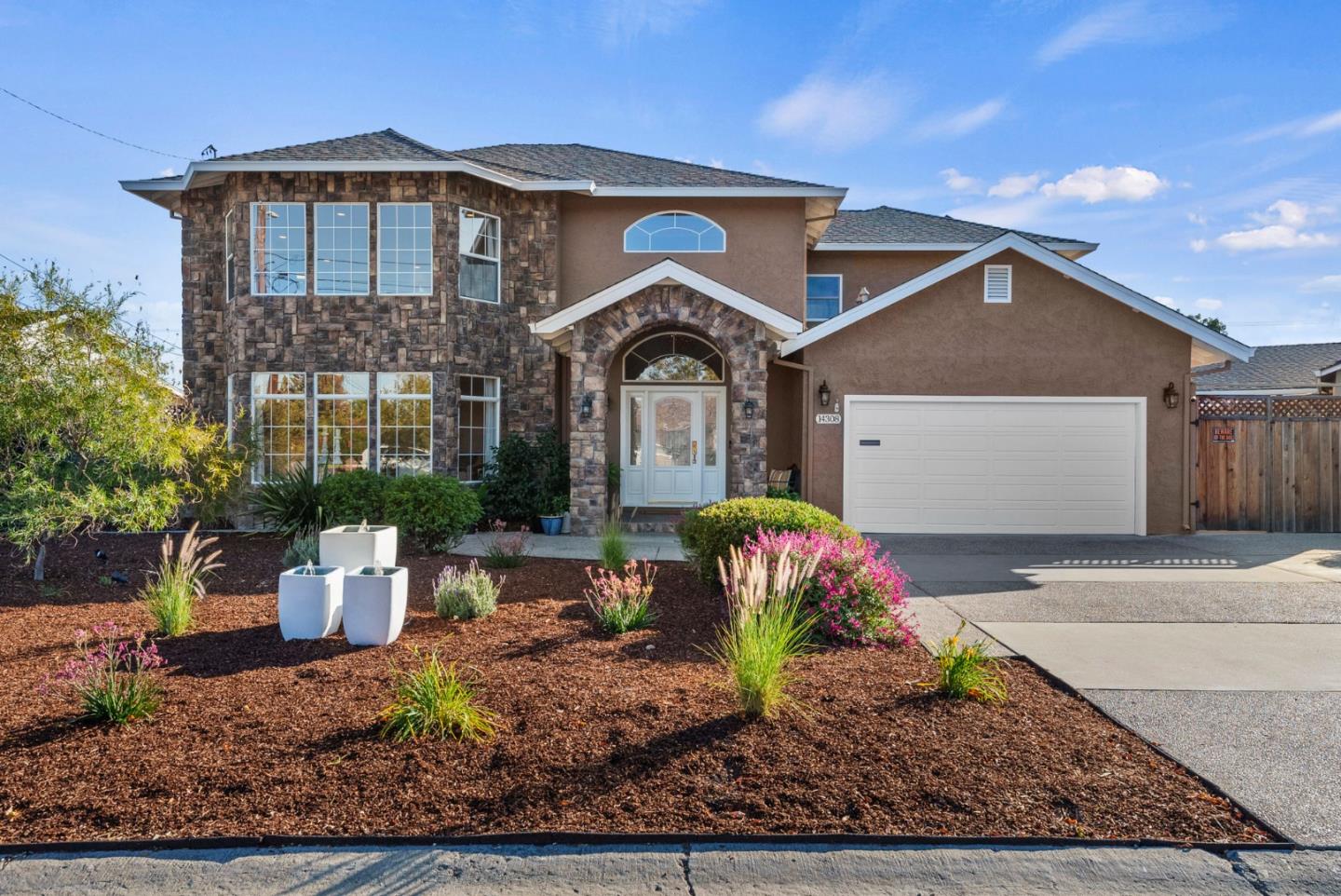 Neighborhood Neighborhood-75