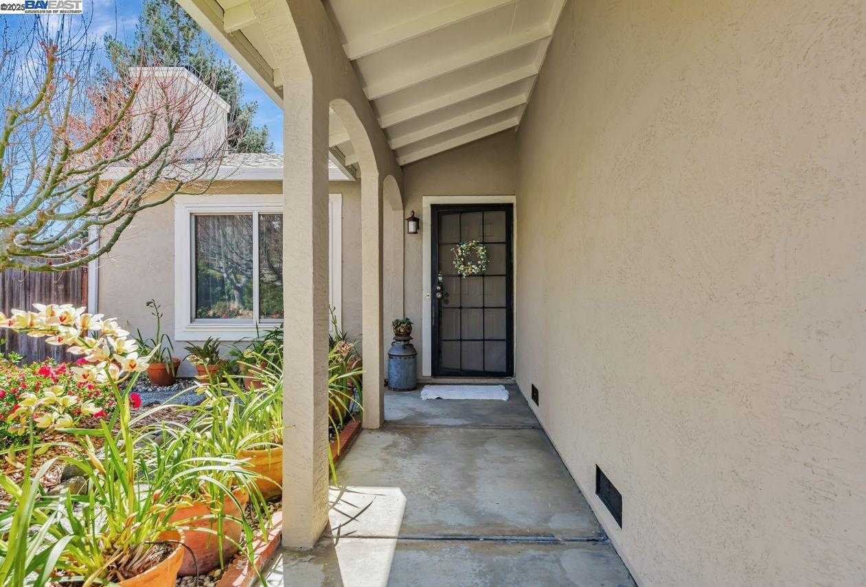 Neighborhood Neighborhood-33