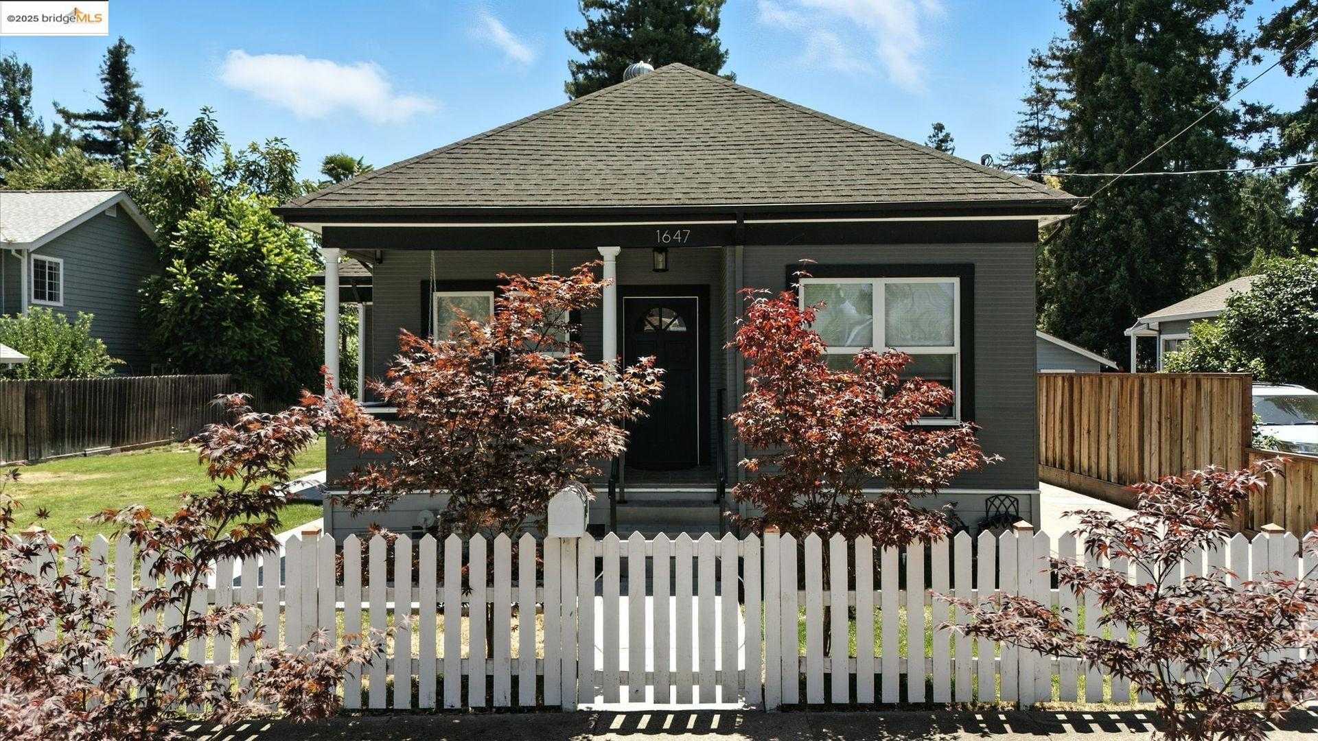 Neighborhood Neighborhood-1