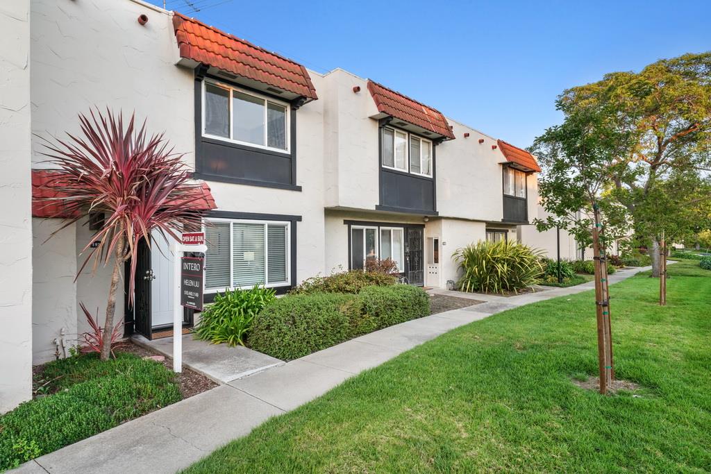 Neighborhood Neighborhood-32